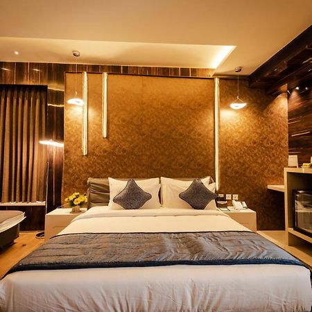 Hotel Park Elanza Коимбатур Экстерьер фото
