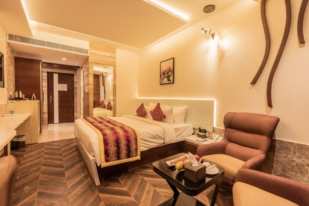 Hotel Park Elanza Коимбатур Экстерьер фото