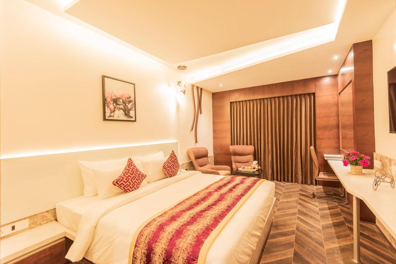 Hotel Park Elanza Коимбатур Экстерьер фото