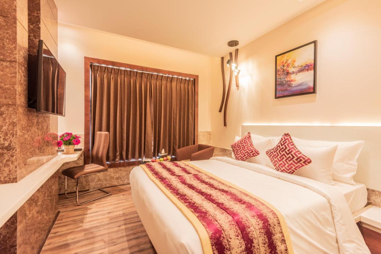 Hotel Park Elanza Коимбатур Экстерьер фото